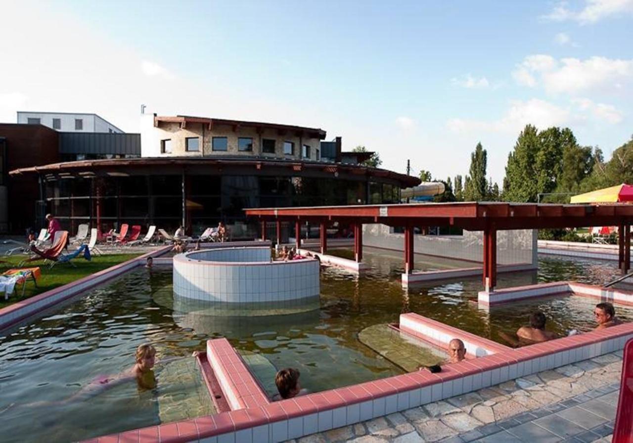 Hostel Maros Дьор Екстериор снимка
