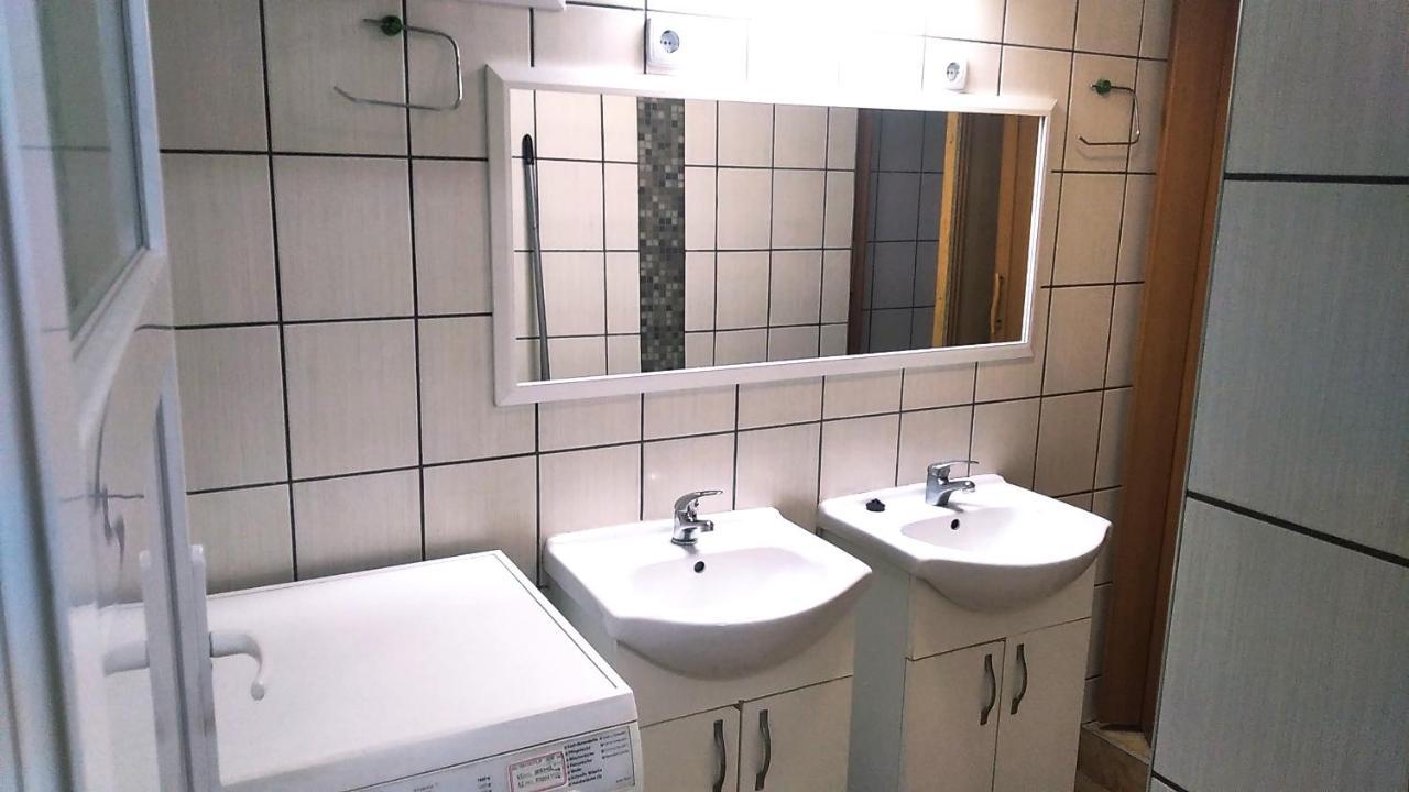 Hostel Maros Дьор Екстериор снимка