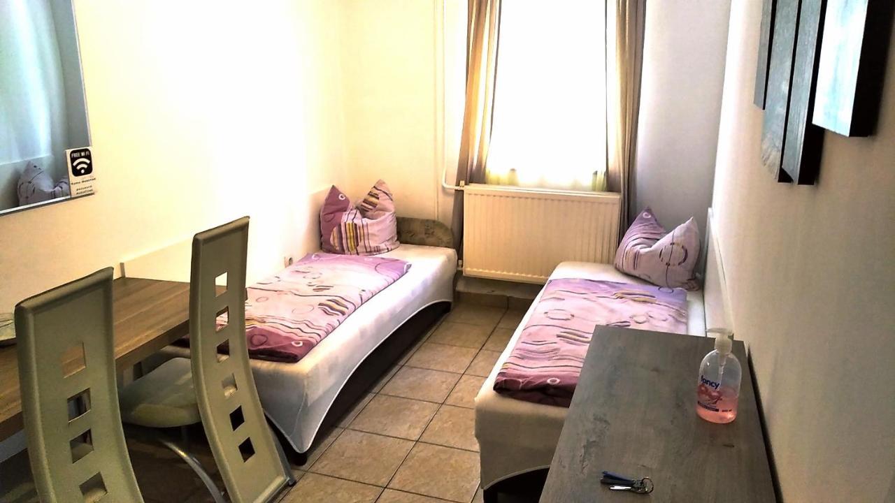 Hostel Maros Дьор Екстериор снимка