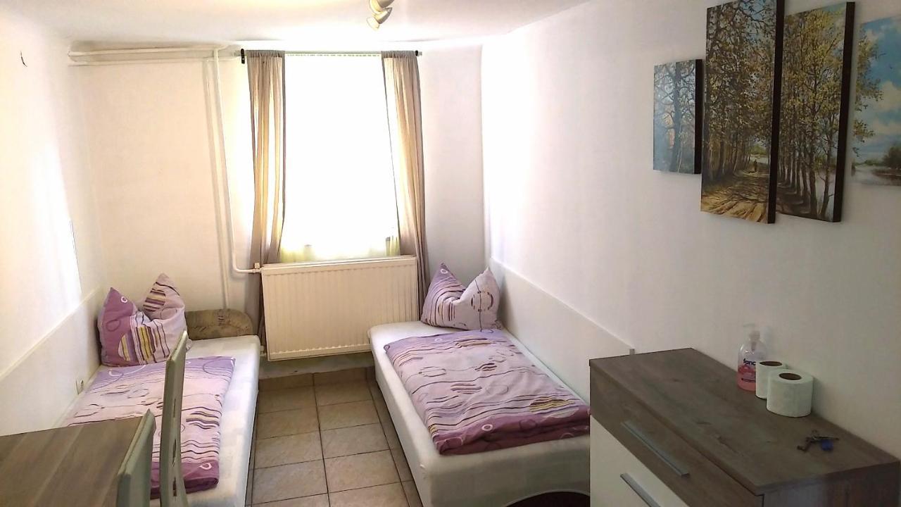 Hostel Maros Дьор Екстериор снимка